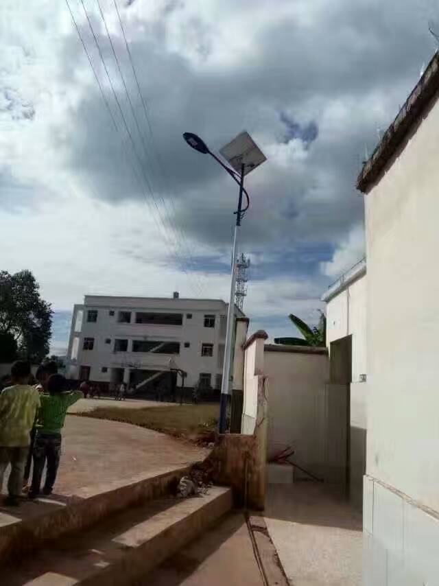 led太阳能路灯 led太阳能路灯