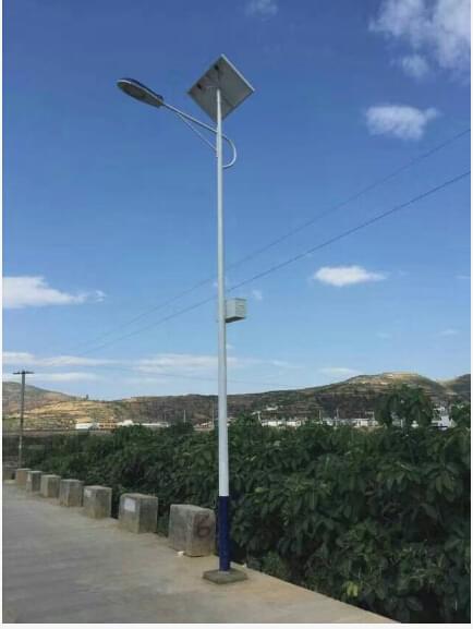 四川农村led太阳能路灯展示图 四川农村led太阳能路灯展示图