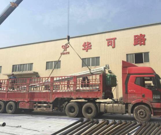 云南太阳能路灯装车中 云南太阳能路灯装车中