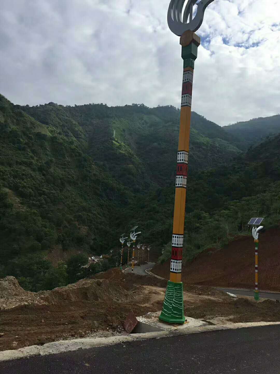 贵州民族特色太阳能路灯安装图