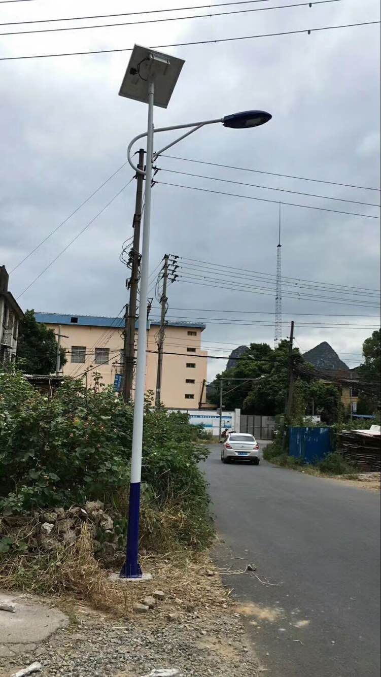 led太阳能路灯安装效果图 led太阳能路灯安装效果图