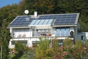 根据自己的需求选购适合的光伏发电系统