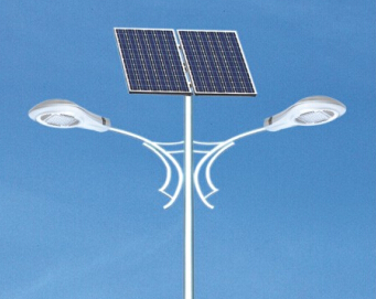 LED太阳能路灯电池板的倾斜度照明调整？