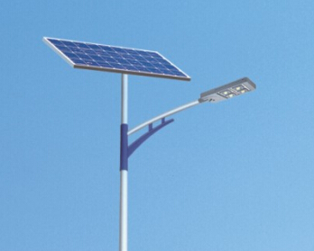 农村太阳能路灯安装对天气的要求