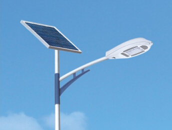 华可：如何决定农村led太阳能路灯光源的瓦数