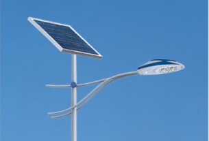 华可：为什么led太阳能路灯杆会生锈？