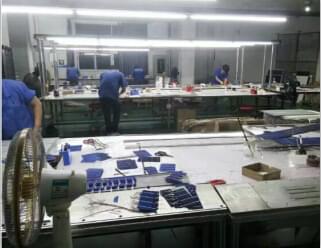 Led太阳能路灯材料都回来了，路灯紧急生产中