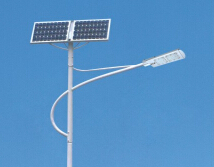 农村led太阳能路灯使用寿命是有哪方面决定的