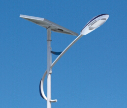 太阳能路灯A自臂灯杆发展促进照明行业的快速成长