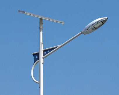 行业讲解：太阳能路灯价格具有一定的优势。