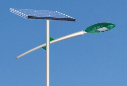 太阳能路灯厂家应该积极融入市场。