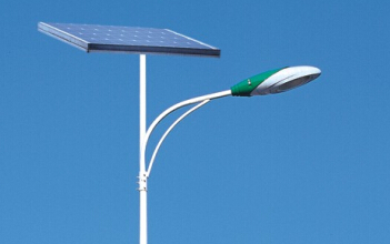 农村led太阳能路灯安装对于电池板的参数要求