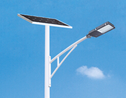华可路灯告诉大家如何鉴别太阳能路灯的好坏？